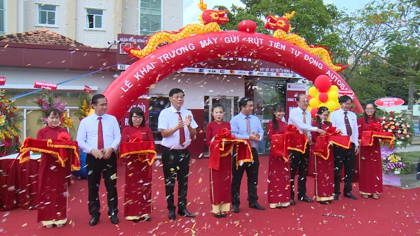 Agribank Long An khai trương CDM thứ 6 tại huyện Tân Thạnh