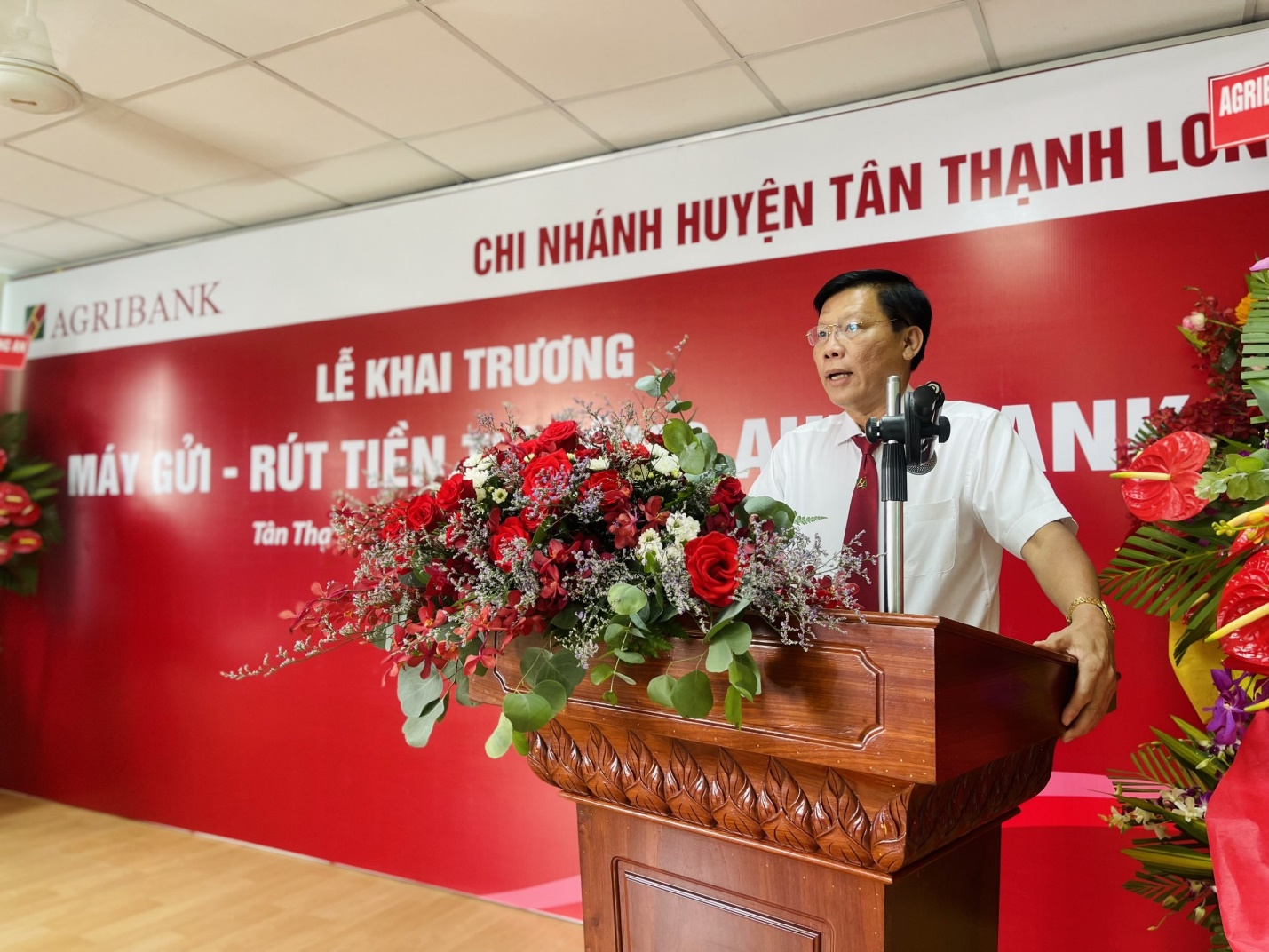 Agribank Long An khai trương CDM thứ 6 tại huyện T&acirc;n Thạnh - Ảnh 3.