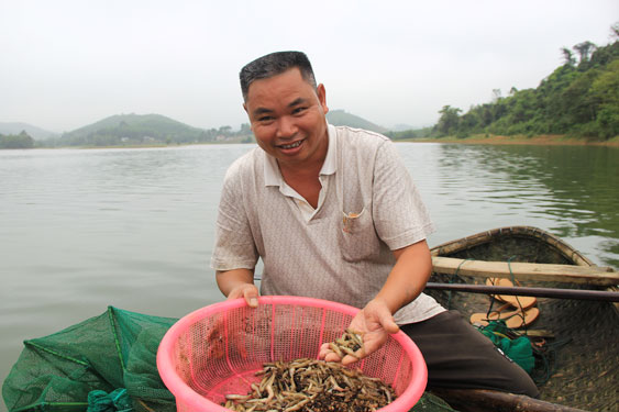 Ng&agrave;y mới tr&ecirc;n Bến En - Ảnh 2.
