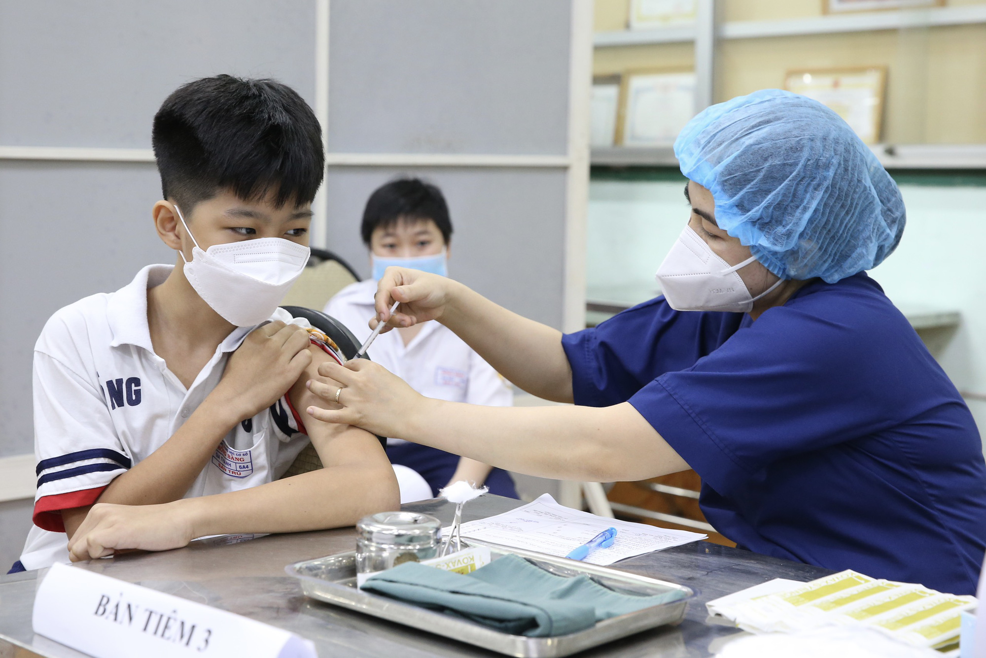 TP HCM: Khoảng 30.000 học sinh lớp 6 được tiêm ngừa vắc-xin Covid-19