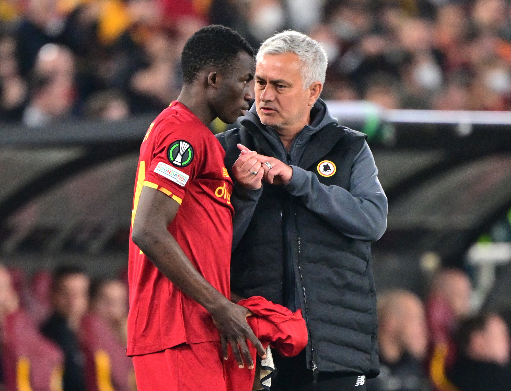 Kịch tính cuộc đua tốp 4 Serie A