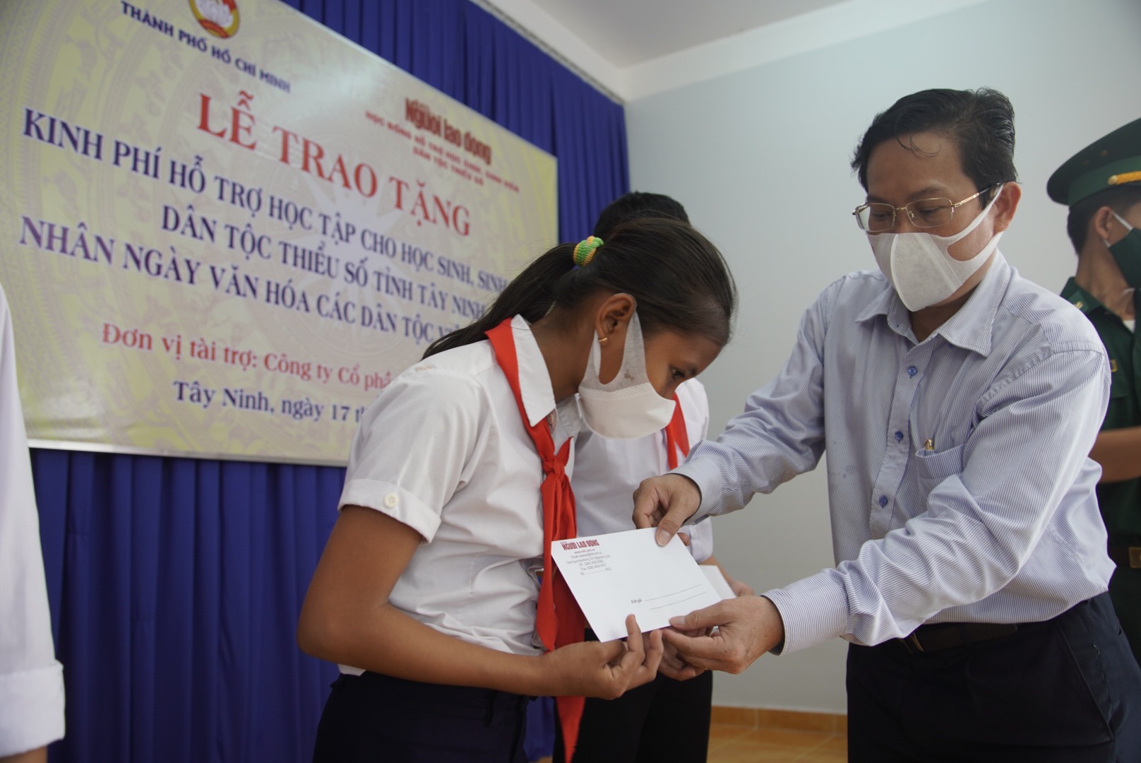 Học bổng đến với học sinh d&acirc;n tộc thiểu số v&ugrave;ng bi&ecirc;n giới T&acirc;y Ninh - Ảnh 2.
