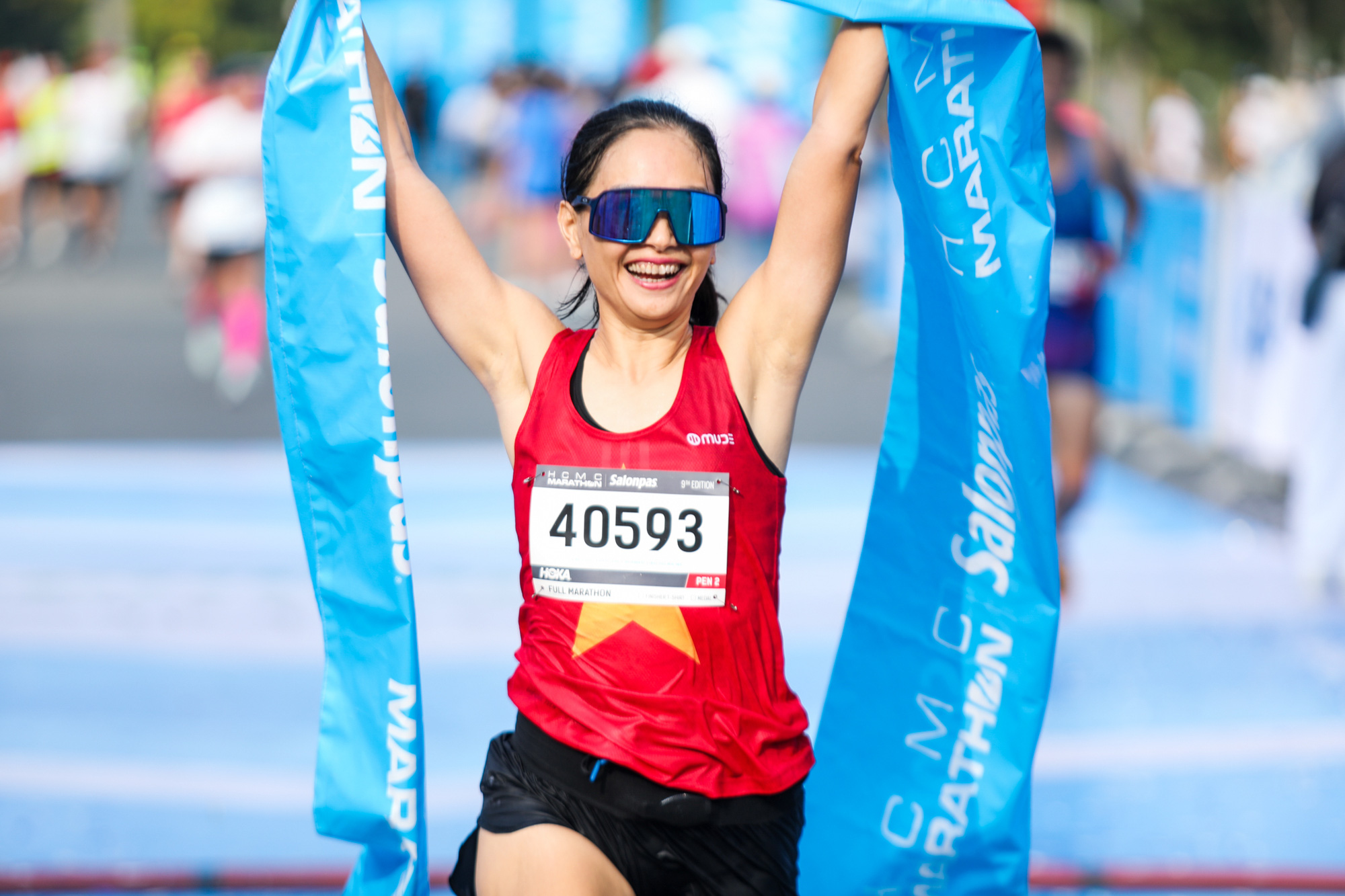 Huy chương mạ v&agrave;ng cho nh&agrave; v&ocirc; địch HCMC Marathon 2022 - Ảnh 10.