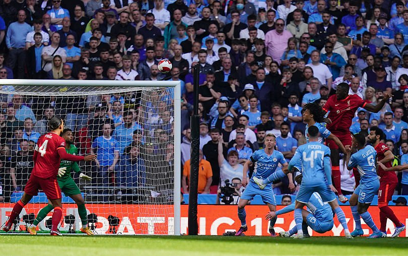 Rượt đuổi th&oacute;t tim ở b&aacute;n kết FA Cup, Man City trắng tay trước Liverpool - Ảnh 2.