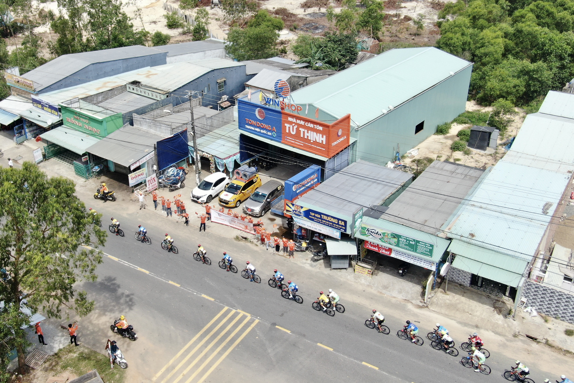 C&uacute;p Truyền h&igrave;nh TP HCM 2022: Thắng chặng lần thứ 4, Nguyễn Tấn Ho&agrave;i củng cố &Aacute;o xanh - Ảnh 1.