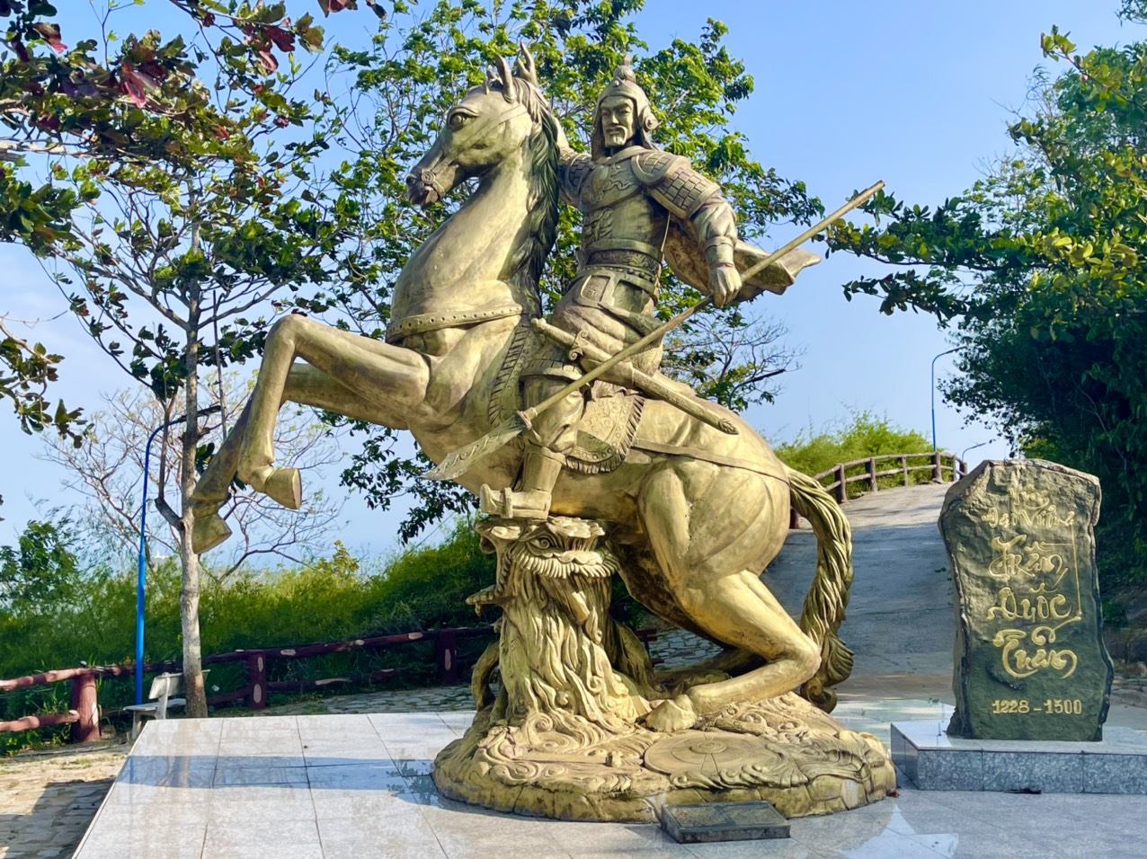 Kết quả kiểm tra tượng Trần Hưng Đạo bị n&oacute;i giống Quan C&ocirc;ng tại KDL Hồ M&acirc;y  - Ảnh 1.