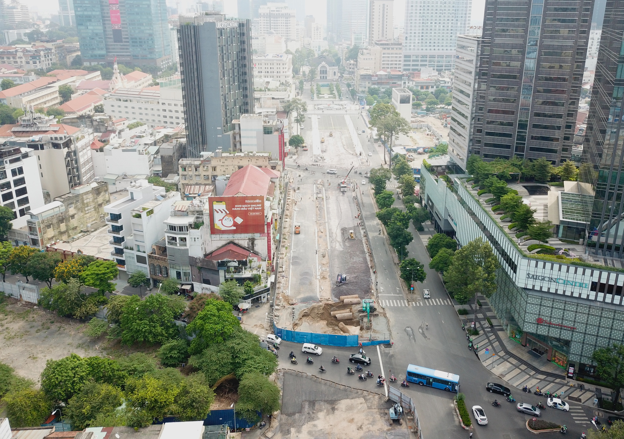 TP HCM: Metro số 1 gấp rút hoàn trả mặt bằng đường Lê Lợi dịp lễ 30-4 - Ảnh 4.