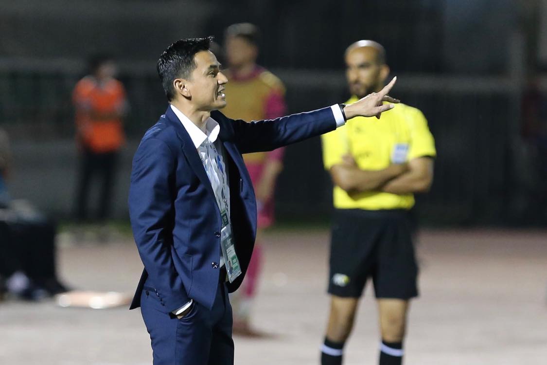 HLV Kiatisak: Đ&aacute; ở AFC Champions League l&agrave; cơ hội để cầu thủ nội xuất ngoại