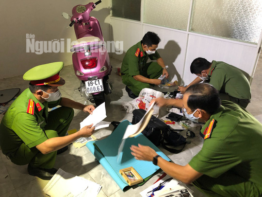C&ocirc;ng an C&agrave; Mau k&ecirc;u gọi bị hại của &ldquo;si&ecirc;u lừa&rdquo; đến tr&igrave;nh b&aacute;o - Ảnh 3.