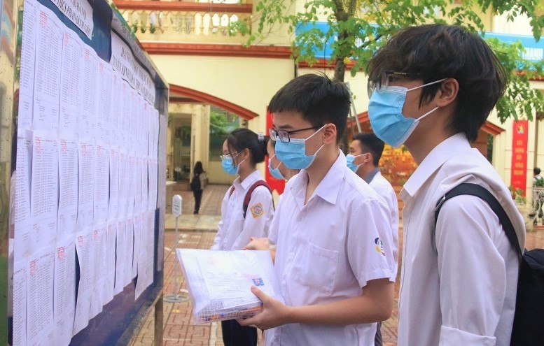 "Gợi ý" học sinh yếu sang học trường tư?