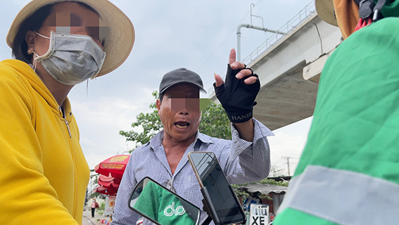 Xe ôm côn đồ