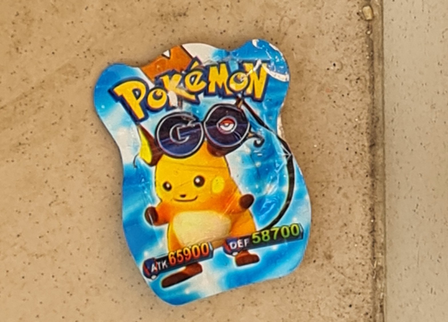 Cảnh báo đồ chơi "pháo nổ Pokemon" có thể gây tổn thương mắt