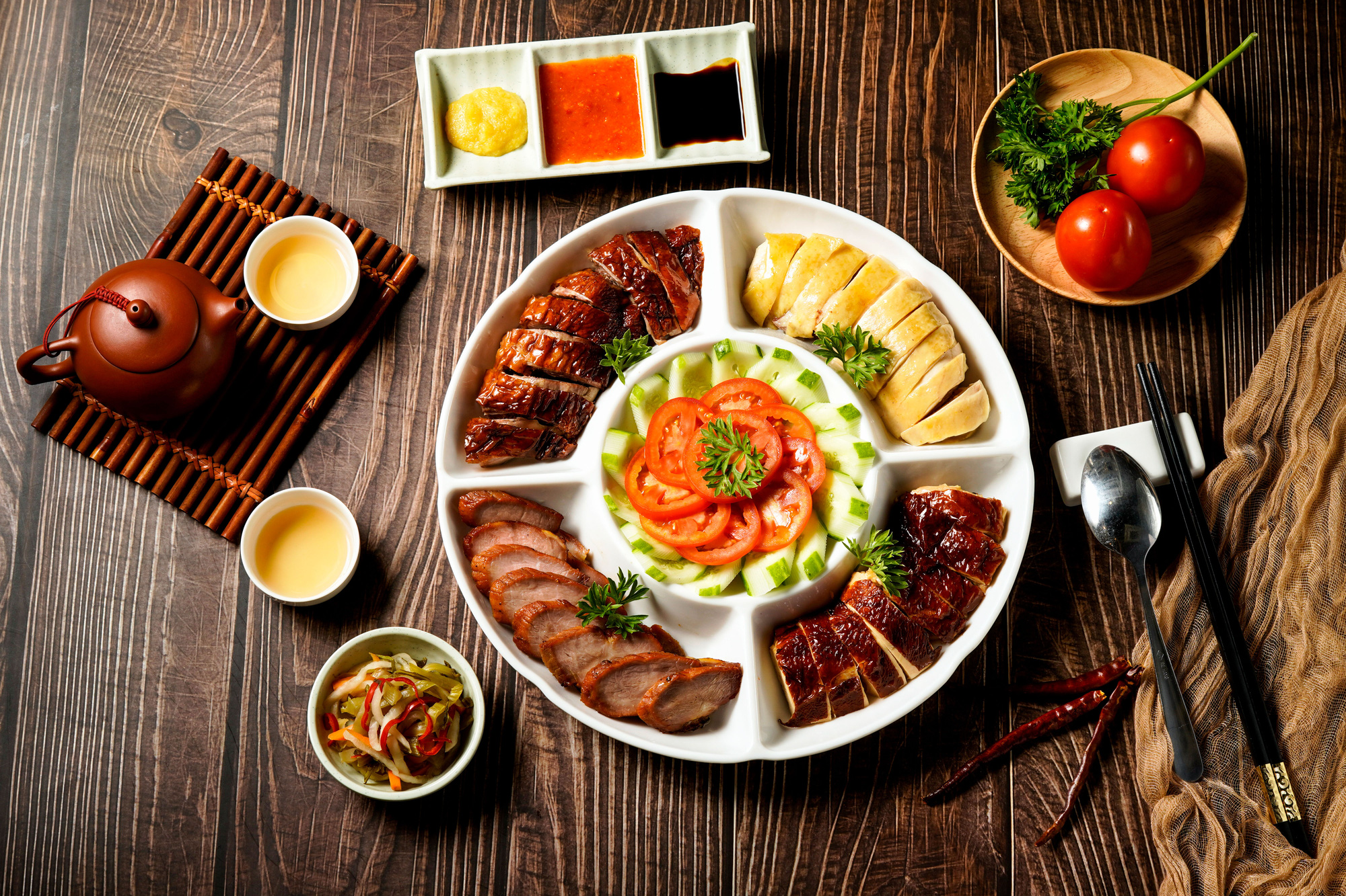 Khai trương cửa hàng Xiao Tai Bei – Vịt quay "5 sao"  giá "không sao"