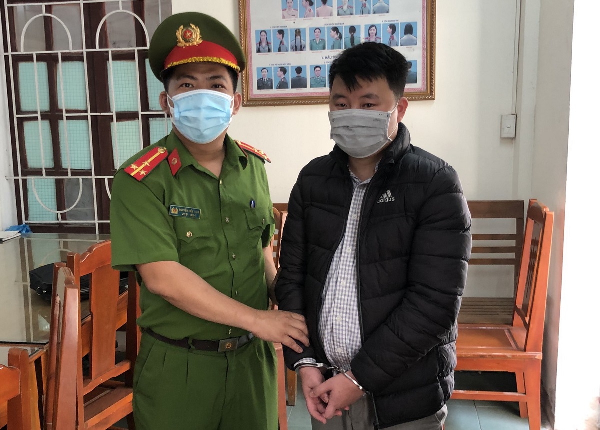 Bắt cán bộ Sở TN-MT tỉnh Thanh Hóa "dởm"