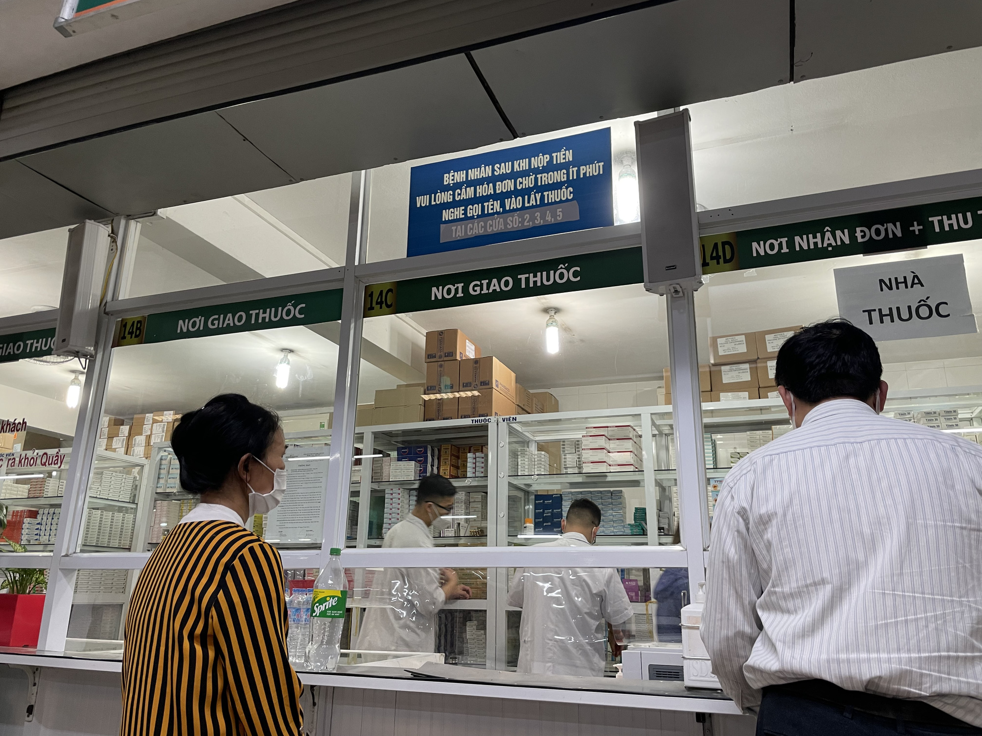 Gia hạn gần 13.000 giấy đăng k&yacute; lưu h&agrave;nh thuốc hết hạn trong năm 2022 - Ảnh 1.