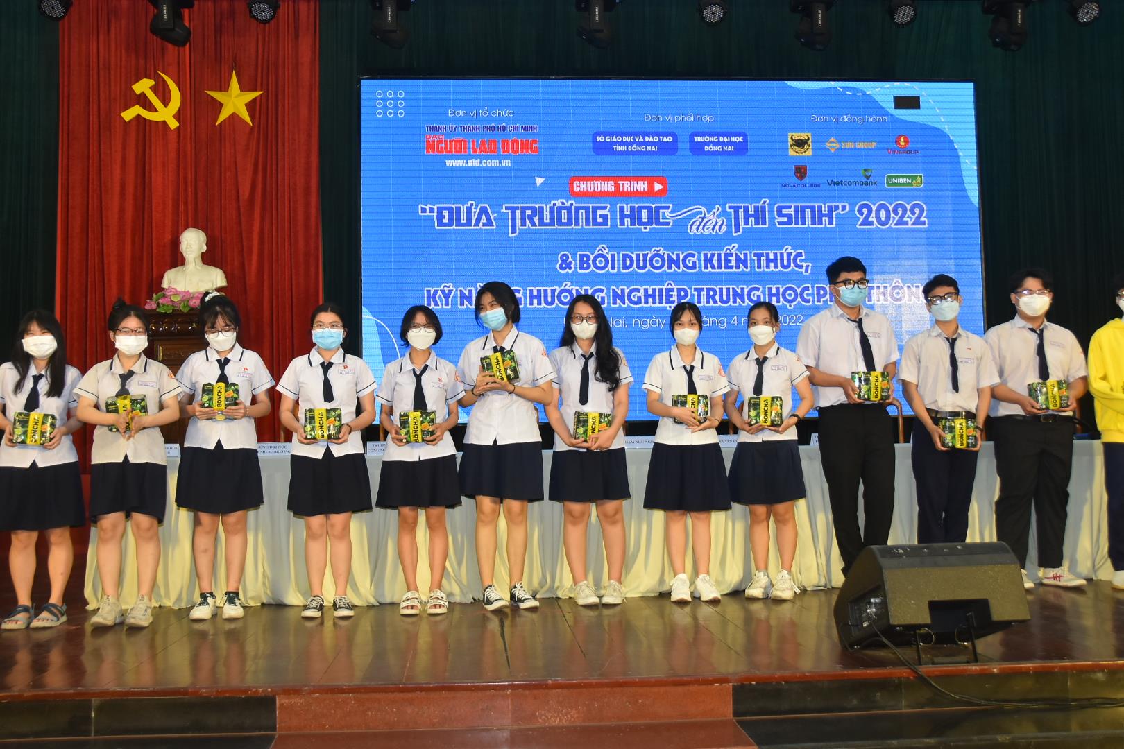 UNIBEN đồng hành cùng chương trình “Đưa trường học đến thí sinh 2022”