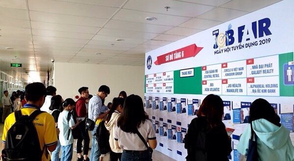 Sinh vi&ecirc;n hưởng lợi từ Ng&agrave;y hội tuyển dụng t&iacute;ch hợp UFM 2022 - Ảnh 1.