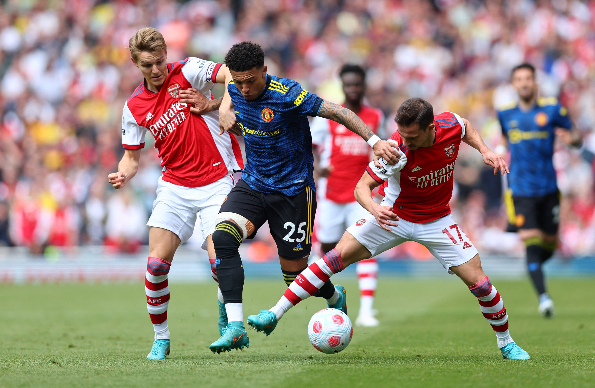 Man United lại khiến c&aacute;c fan thất vọng khi thua đậm Arsenal 1-3 - Ảnh 1.