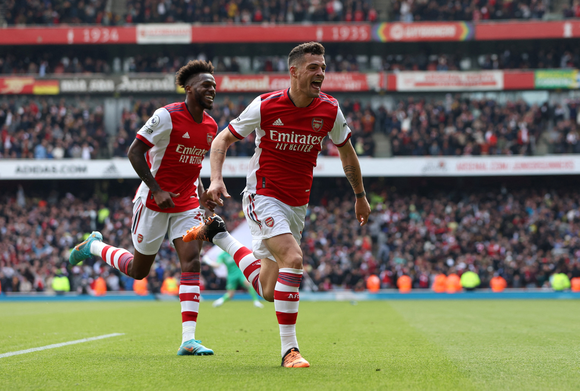 Man United lại khiến c&aacute;c fan thất vọng khi thua đậm Arsenal 1-3 - Ảnh 6.