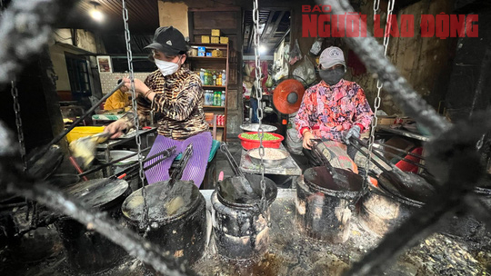 Về Huế ăn b&aacute;nh &eacute;p Mụ Kiều - Ảnh 4.