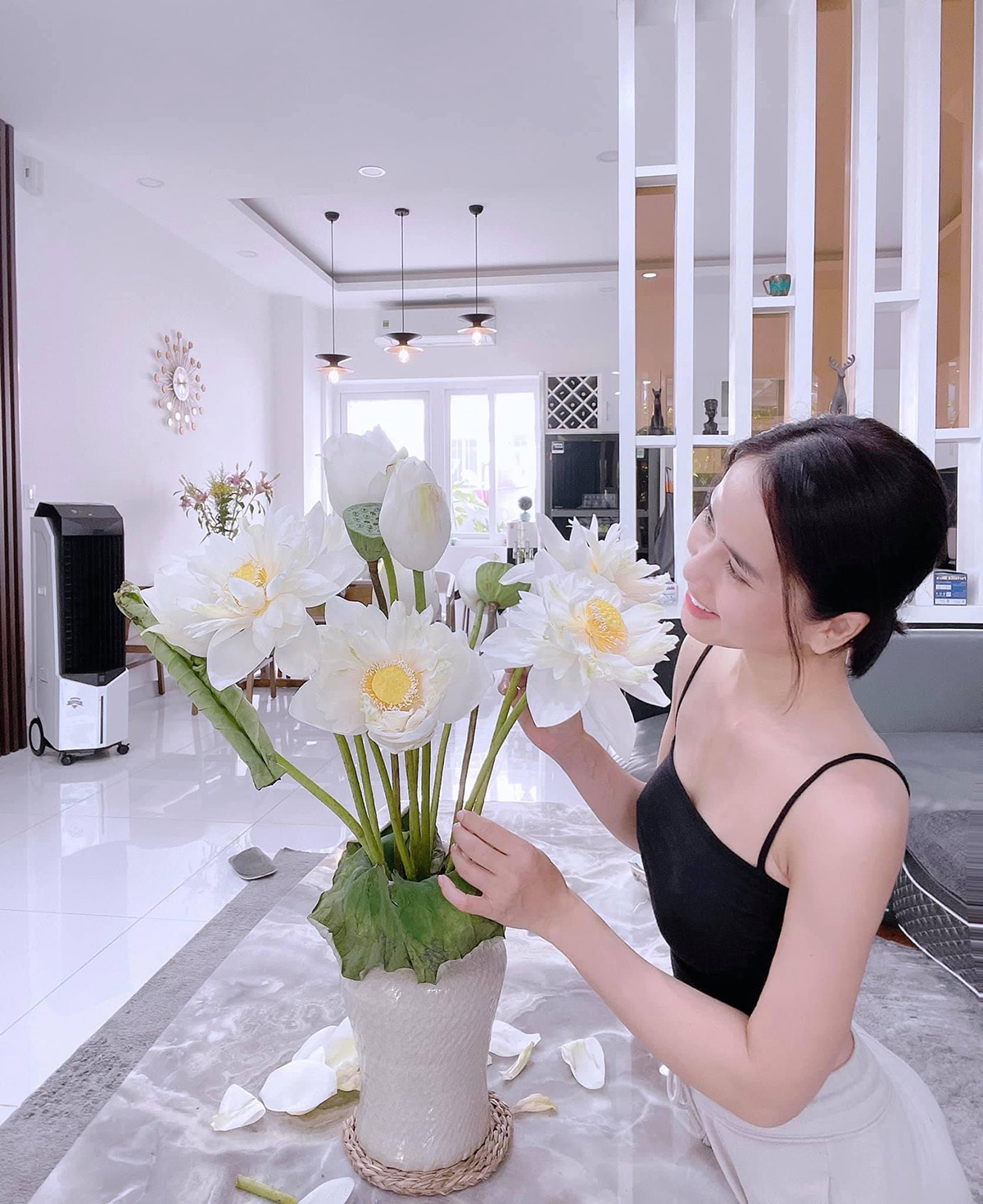 &Aacute; hậu  Bella Mai: T&ocirc;i trị bệnh nhưng c&oacute; người nghĩ t&ocirc;i n&oacute;i xạo để sinh con cho đại gia - Ảnh 5.