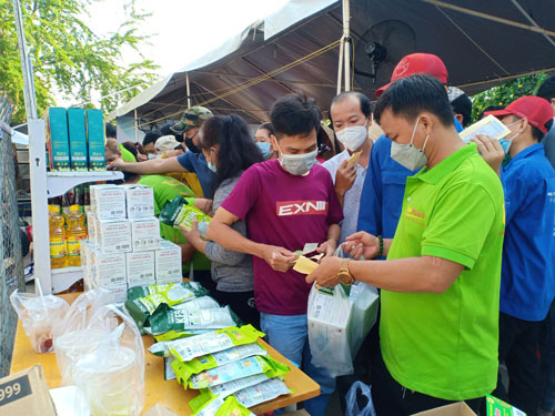 TP HCM vừa ban hành kế hoạch hỗ trợ tiền thuê nhà cho người lao động