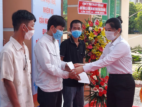 Chăm lo đời sống, cải thiện ph&uacute;c lợi cho đo&agrave;n vi&ecirc;n - lao động - Ảnh 1.