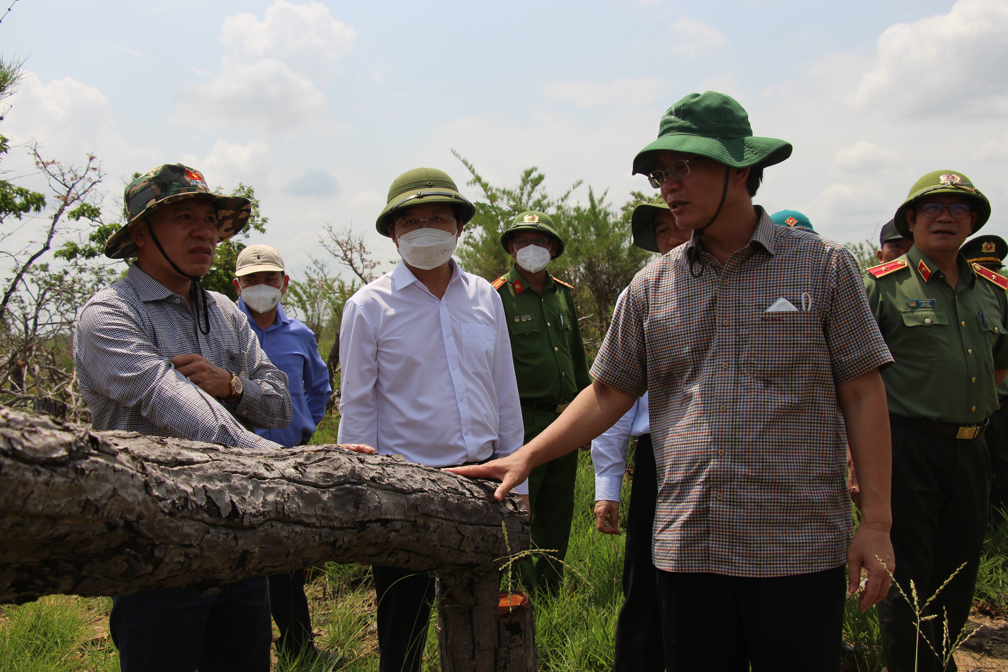 Vụ phá rừng lớn nhất tỉnh Đắk Lắk: Lãnh đạo xã tự nhận hình thức cách chức