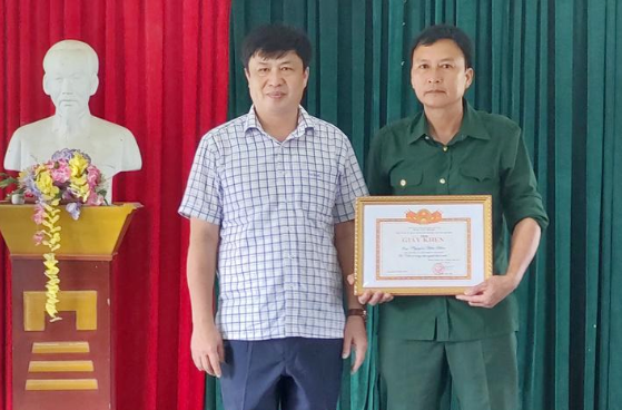 Cựu chiến binh không quản nguy hiểm lao xuống sông cứu 3 người đuối nước
