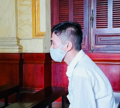 Chân dung cựu thư ký tòa án cấp cao chiếm đoạt tiền của bị cáo