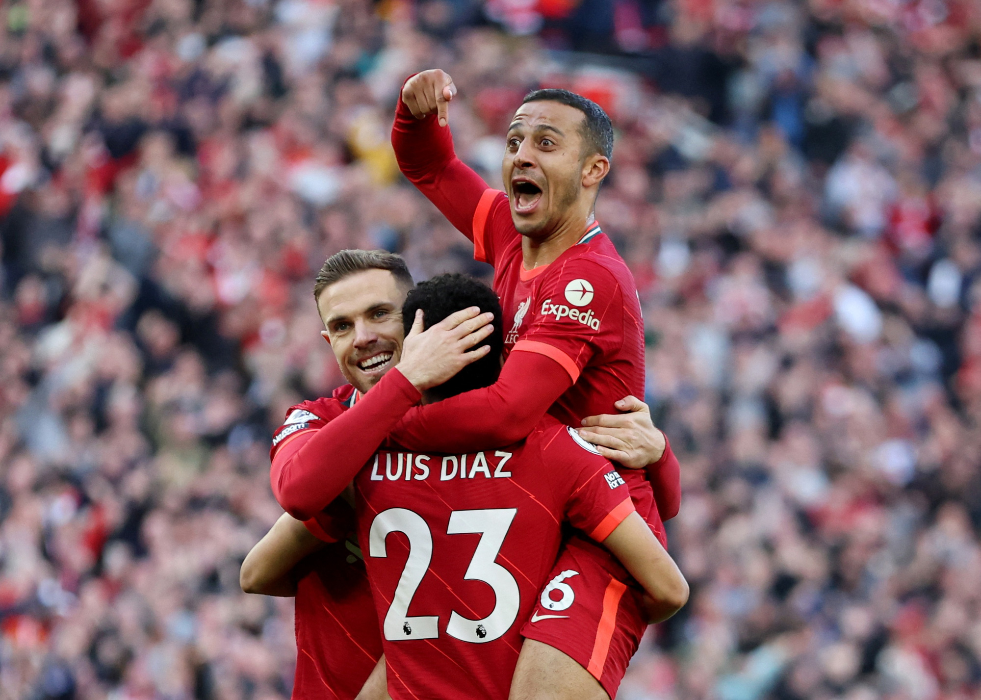 Thay người siêu đỉnh, Liverpool đẩy Everton sát bờ vực rớt hạng