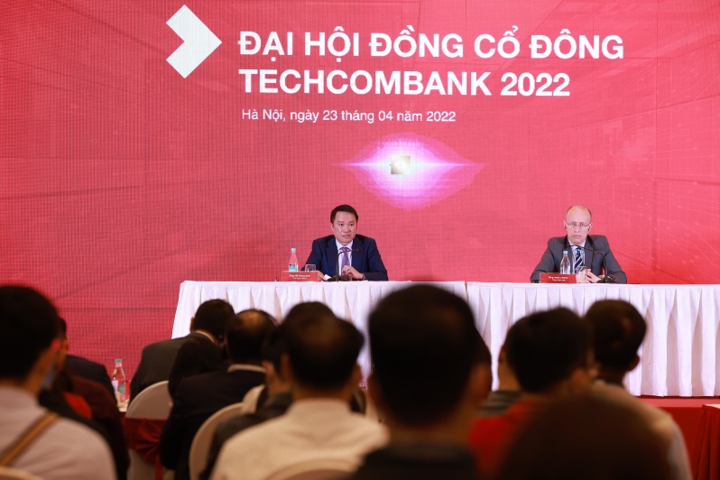 Techcombank ghi nhận 1 tỉ USD lợi nhuận trước thuế