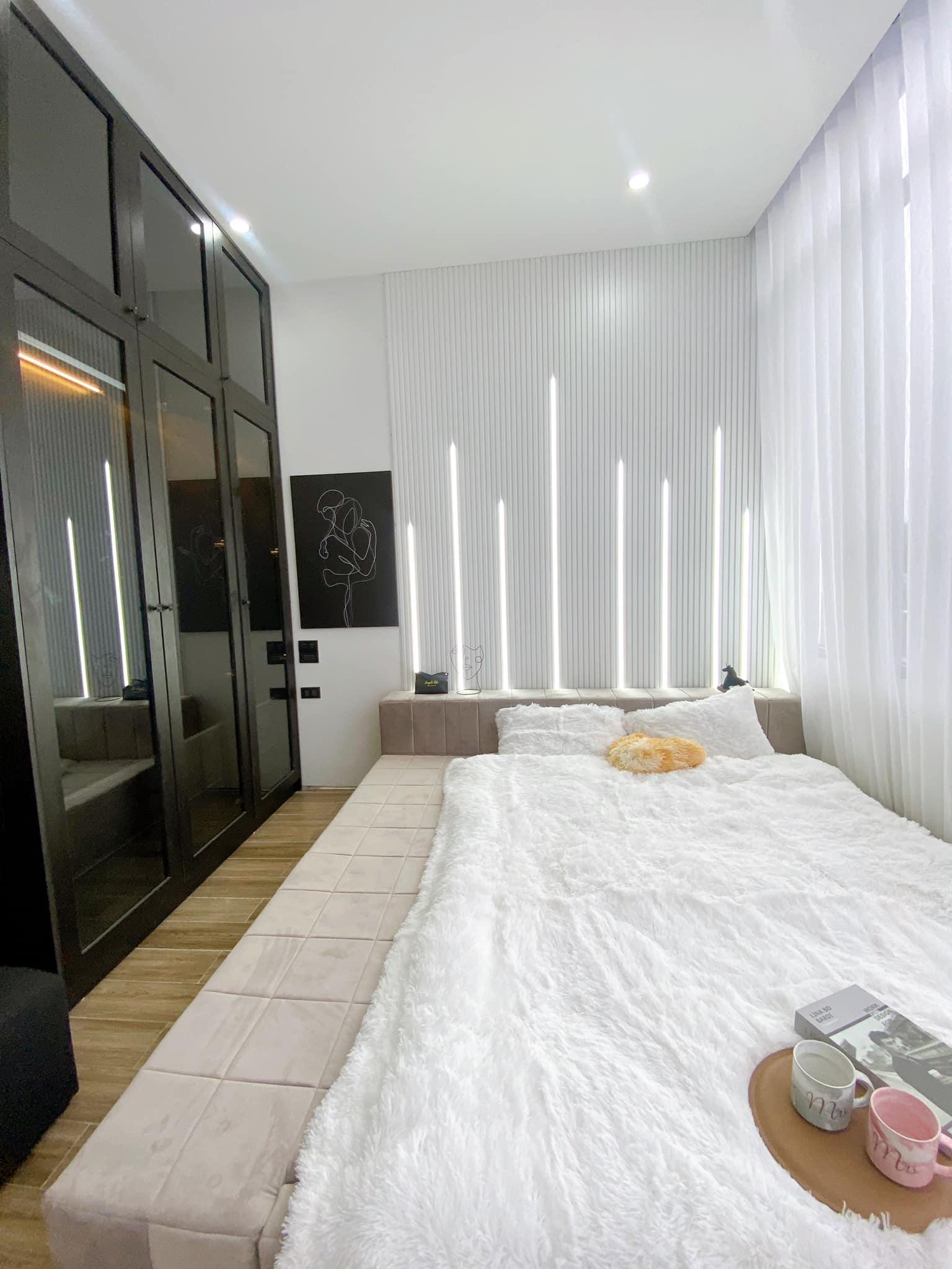 Ngôi nhà phố luôn trong lành nhờ được bọc bởi khu vườn nhỏ - Ảnh 16.