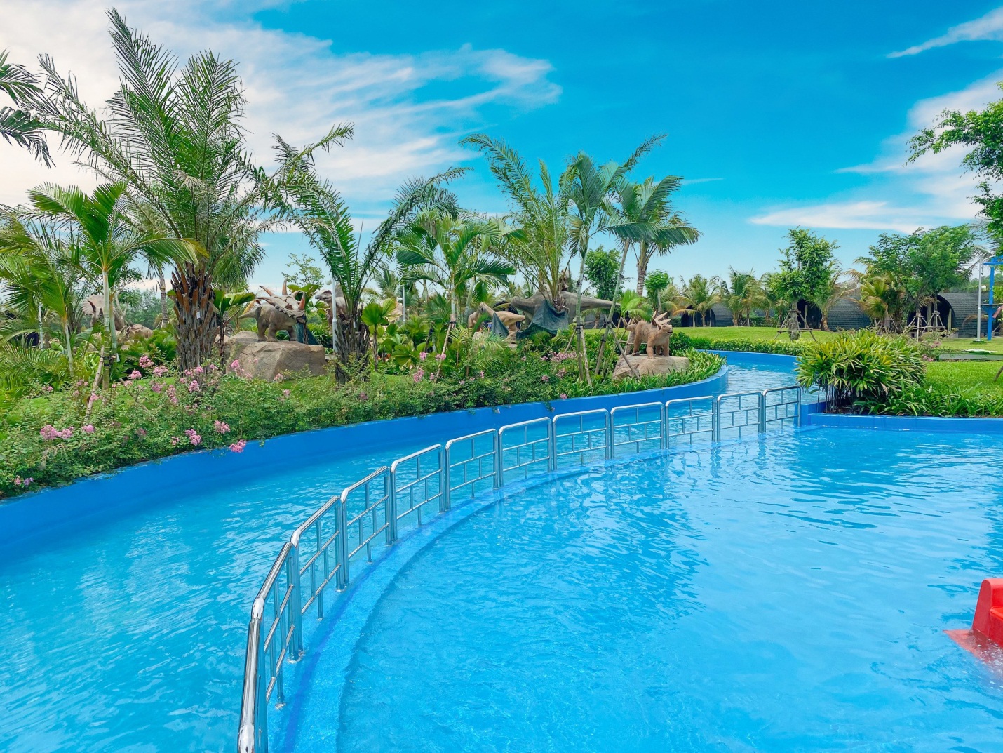C&ocirc;ng vi&ecirc;n nước Dino Water Park ch&iacute;nh thức mở cửa miễn ph&iacute; trong 3 ng&agrave;y lễ tại Long An - Ảnh 3.