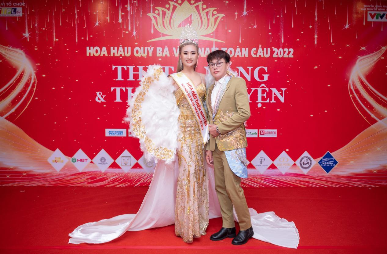 &Aacute;o dạ hội NTK Tommy Nguyễn đấu gi&aacute; th&agrave;nh c&ocirc;ng với 450 triệu l&agrave;m từ thiện - Ảnh 4.