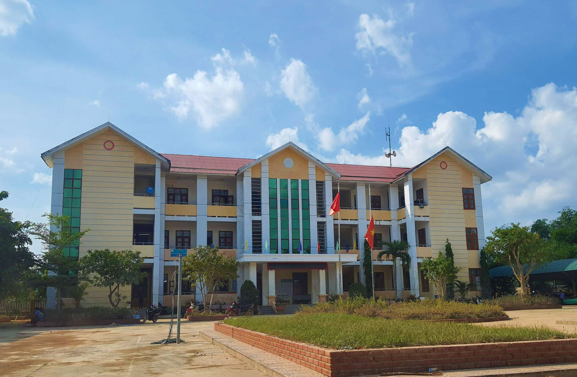 Quảng Bình: Bí thư Đảng ủy xã "mất tích" bí ẩn, nghi vướng nợ nần
