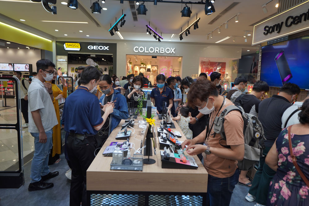 Khai trương Sony Center tại Vạn Hạnh Mall