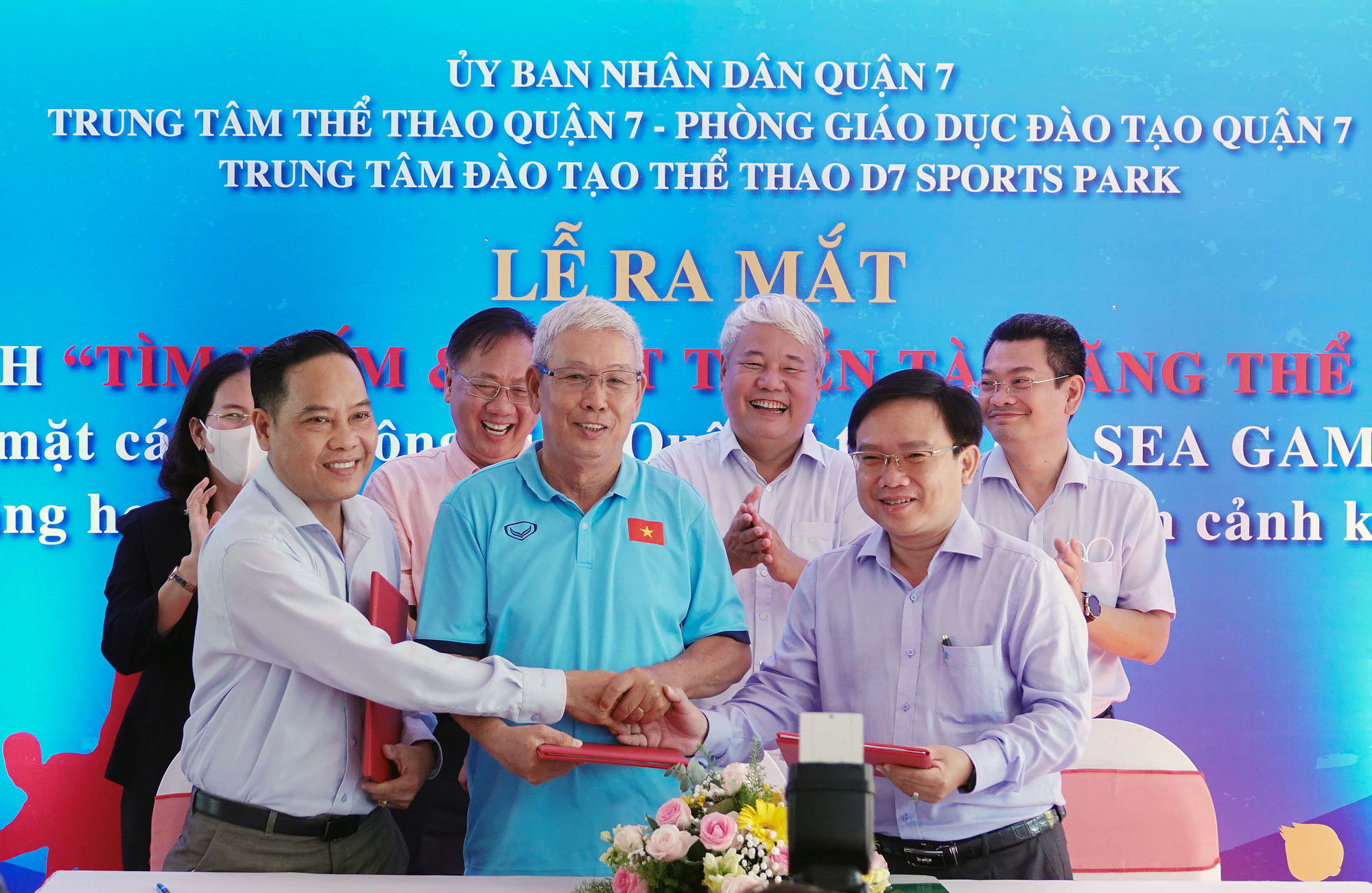 Quận 7 họp mặt các VĐV tham gia SEA Games 31 - Ảnh 1.