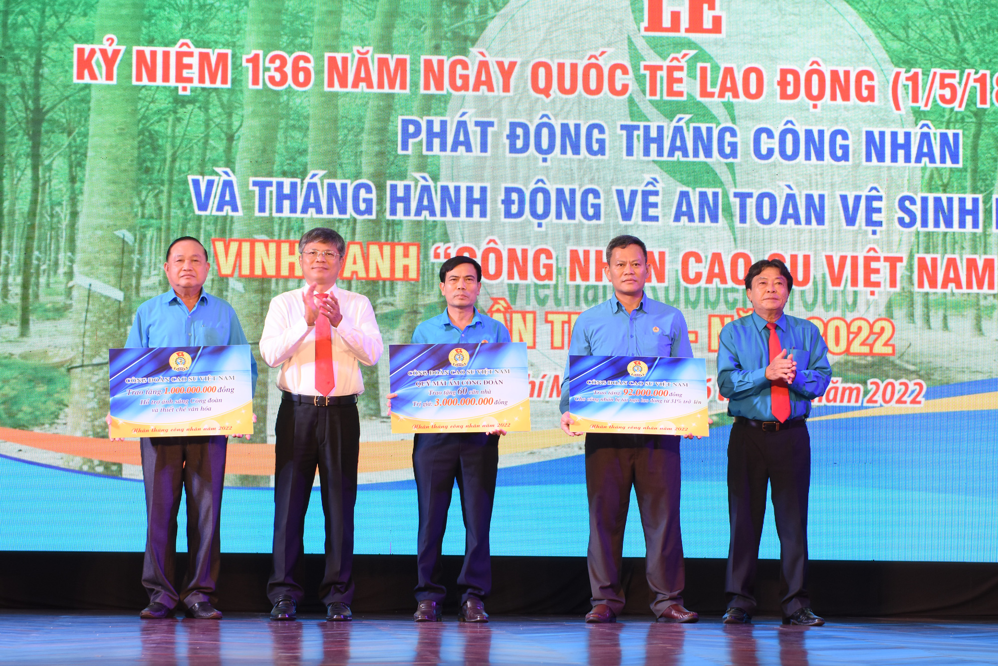 Tháng công nhân ngành cao su Việt Nam thiết thực, ý nghĩa