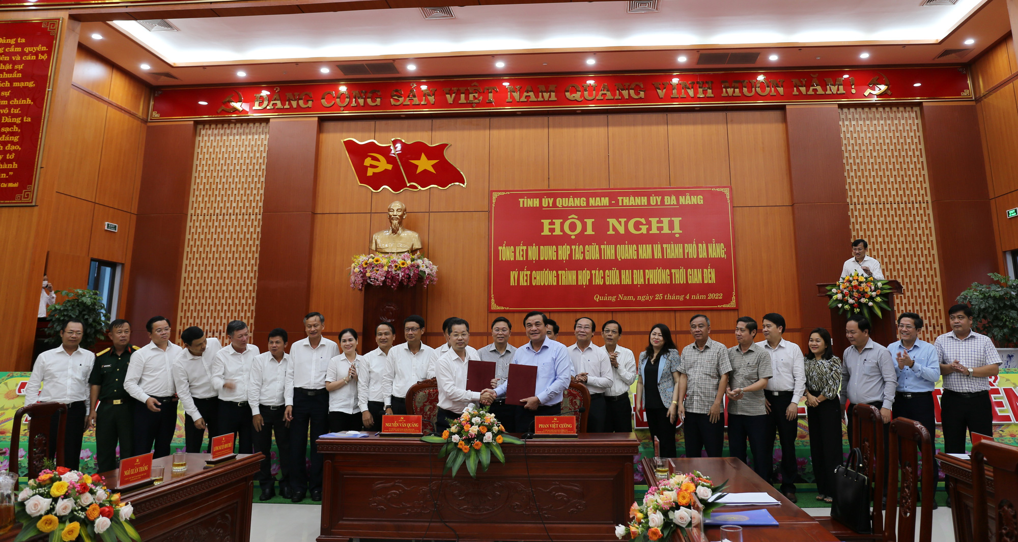 Quảng Nam &ndash; Đ&agrave; Nẵng gắn b&oacute; keo sơn, hợp t&aacute;c to&agrave;n diện để c&ugrave;ng ph&aacute;t triển - Ảnh 3.