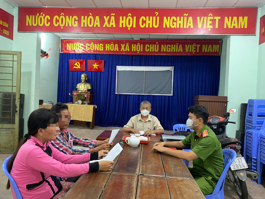 Vụ xe &ocirc;m c&ocirc;n đồ: Tiếp tục x&aacute;c minh người thu tiền - Ảnh 1.