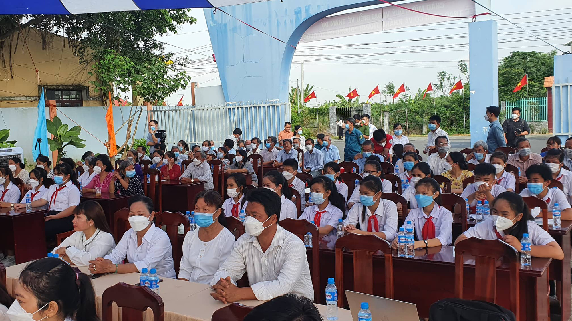 Trao tặng cờ v&agrave; kh&aacute;nh th&agrave;nh Đường cờ Tổ quốc tại B&igrave;nh Dương  - Ảnh 7.