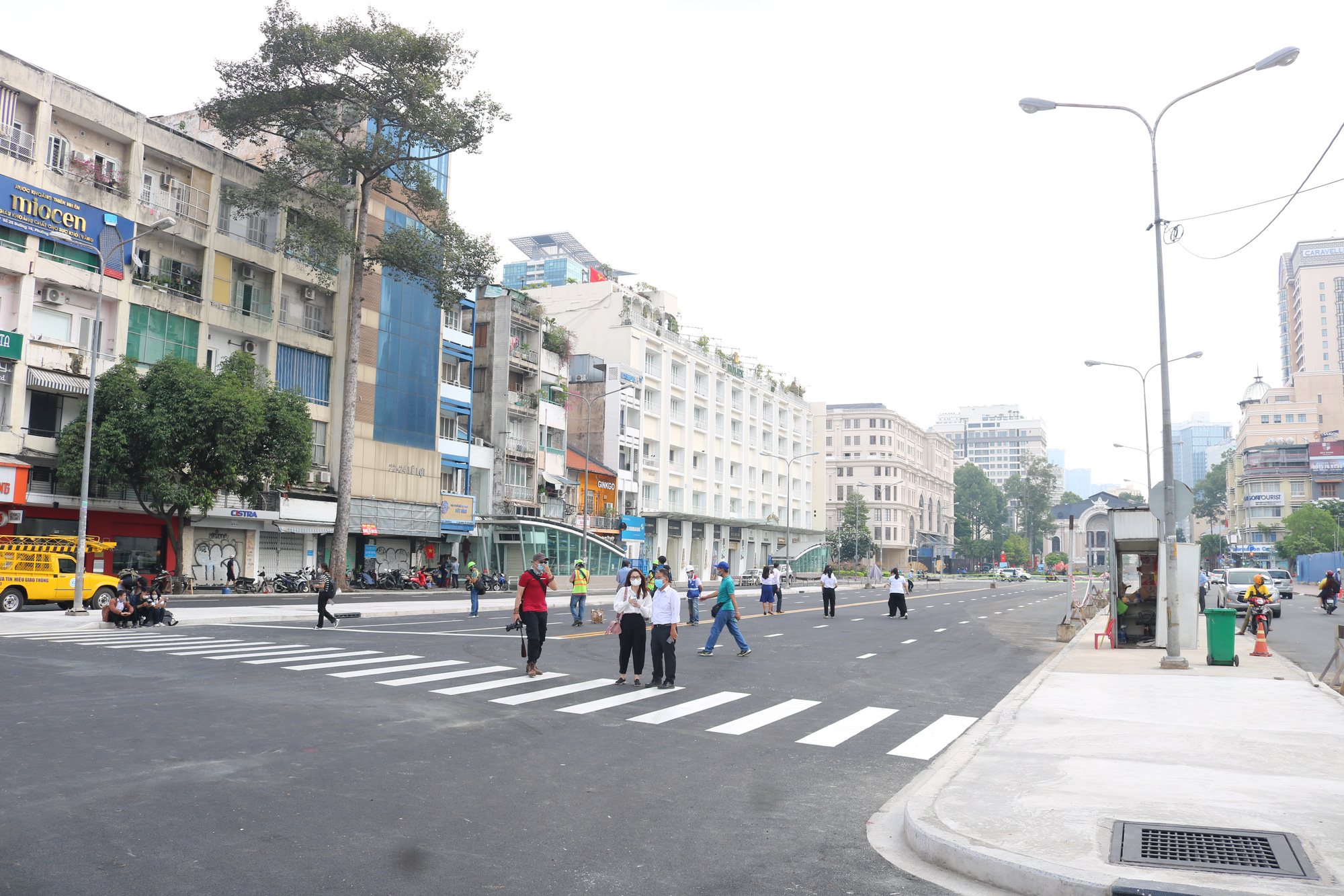 Cận cảnh đoạn đường L&ecirc; Lợi được t&aacute;i lập sau nhiều năm r&agrave;o chắn - Ảnh 3.