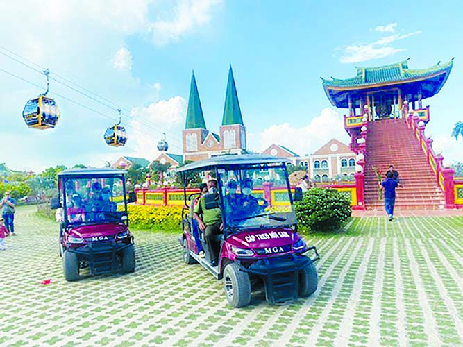 KHU DU LỊCH VĂN HÓA TÂM LINH BÀ CHÚA XỨ - CÁP TREO NÚI SAM: Đảnh lễ Phật ngọc trên đỉnh Núi Sam huyền bí - Ảnh 10.