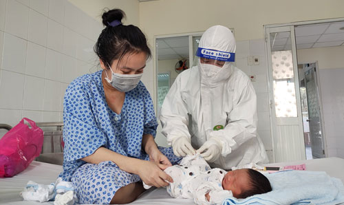 Những đóa hoa trong giông bão - Ảnh 2.
