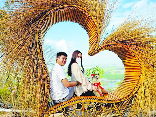 KHU DU LỊCH VĂN HÓA TÂM LINH BÀ CHÚA XỨ - CÁP TREO NÚI SAM: Đảnh lễ Phật ngọc trên đỉnh Núi Sam huyền bí - Ảnh 6.