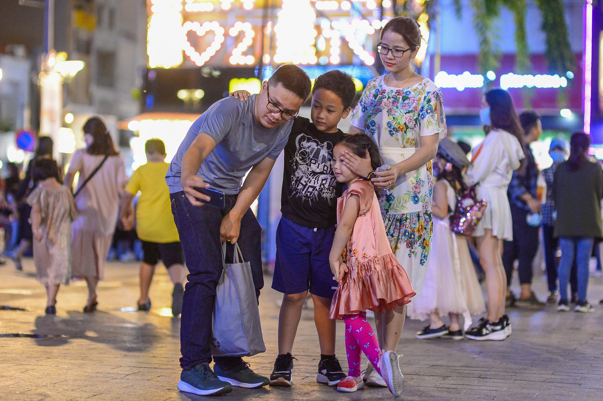 Giá và vô giá của hòa bình