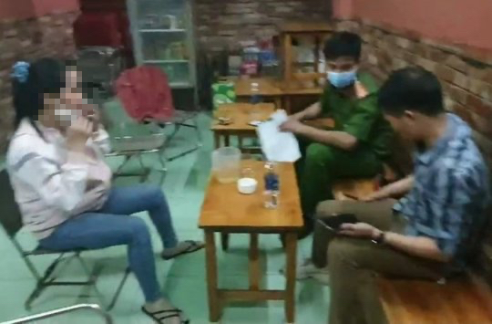 Hiệp sĩ Thanh Hải lật mặt 1 luật sư dỏm tư vấn t&igrave;nh y&ecirc;u, h&ocirc;n nh&acirc;n - Ảnh 1.