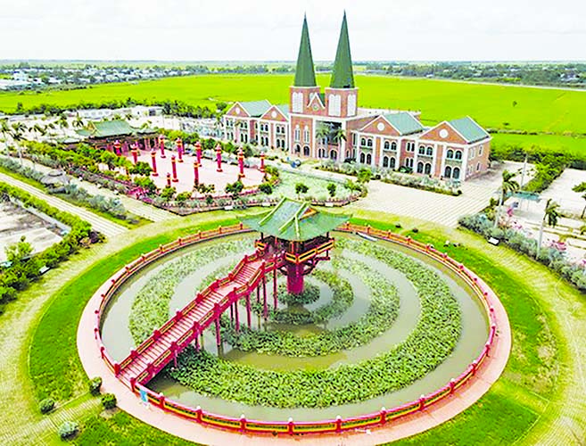 KHU DU LỊCH VĂN HÓA TÂM LINH BÀ CHÚA XỨ - CÁP TREO NÚI SAM: Đảnh lễ Phật ngọc trên đỉnh Núi Sam huyền bí - Ảnh 1.