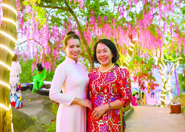 KHU DU LỊCH VĂN HÓA TÂM LINH BÀ CHÚA XỨ - CÁP TREO NÚI SAM: Đảnh lễ Phật ngọc trên đỉnh Núi Sam huyền bí - Ảnh 4.